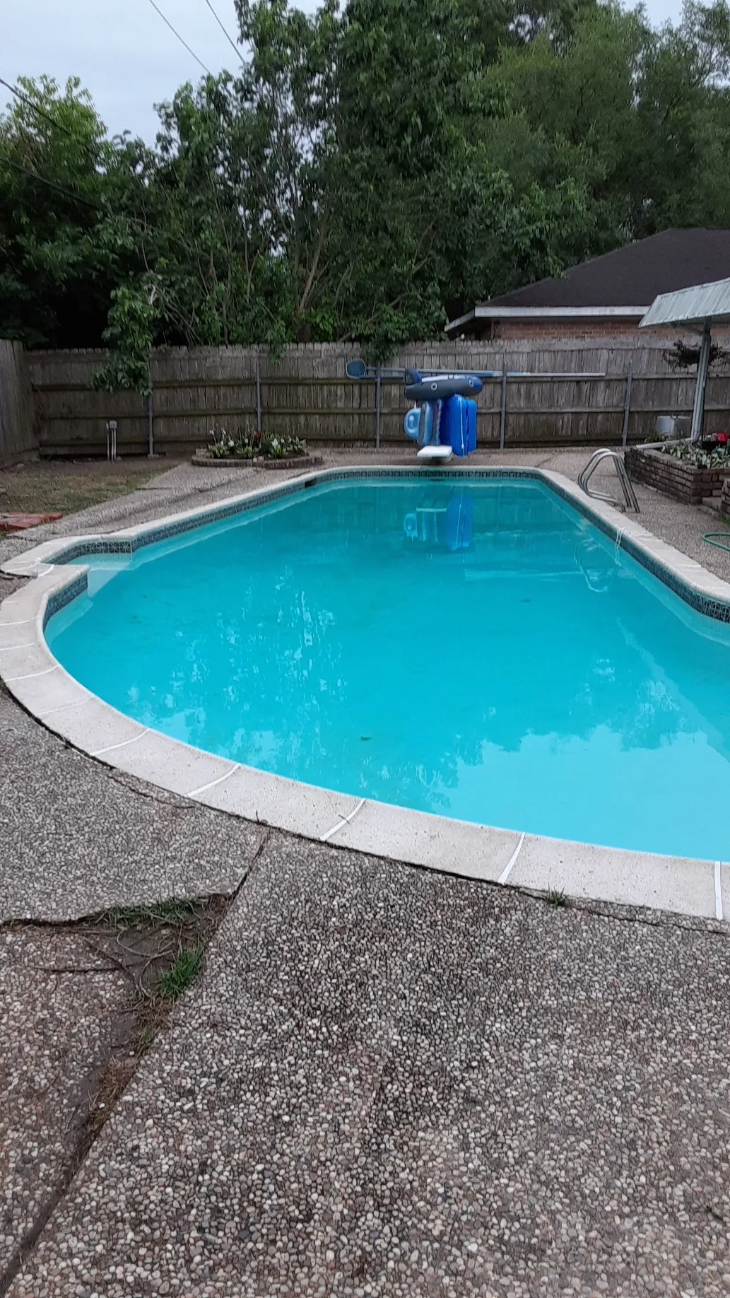 Above ground pool